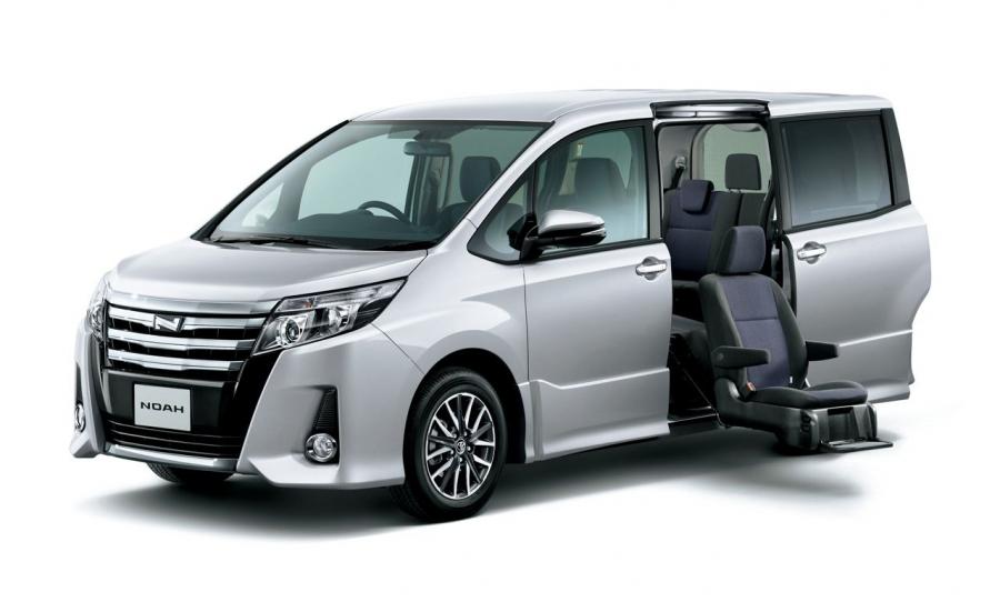  Toyota Noah 2015 года  (фото 18 из 20)